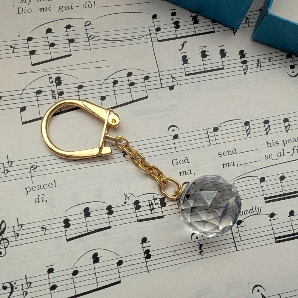 Blue Bahamas Souvenir Crystal Keychain - Picture 2 of 7